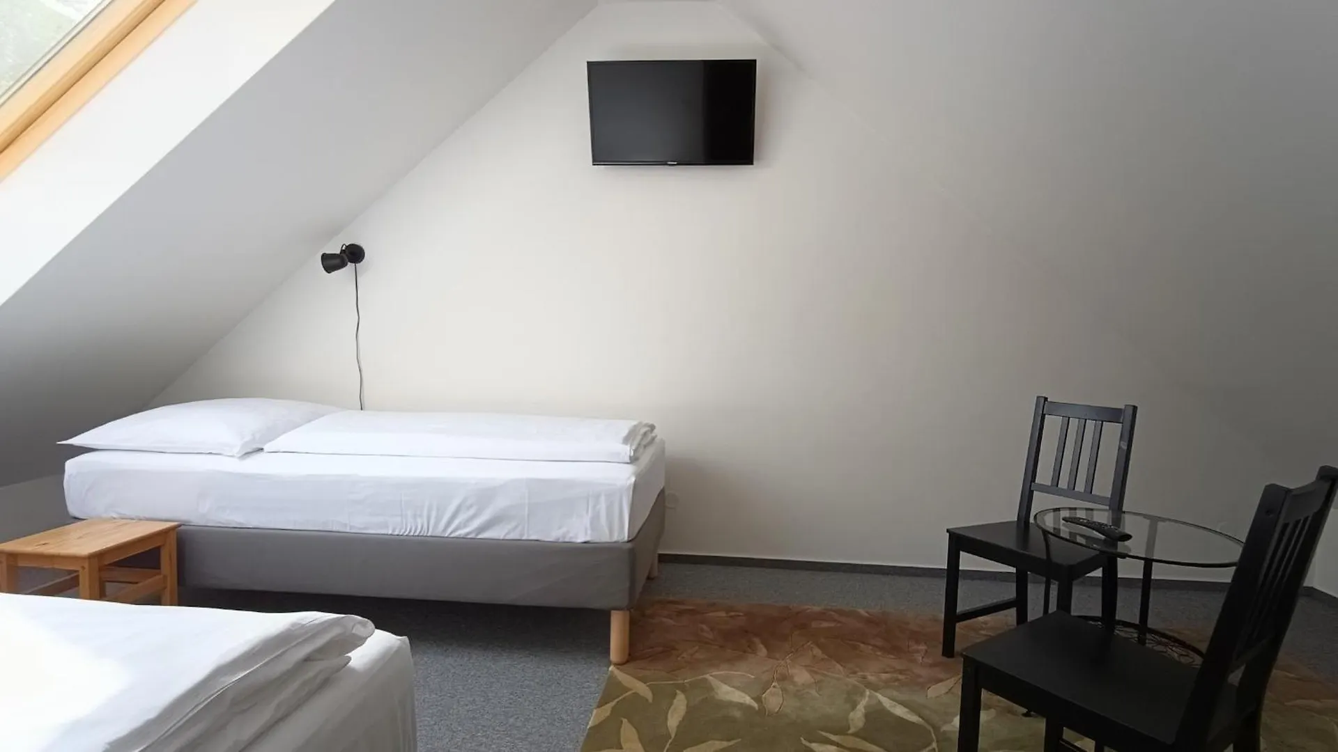 Guest House Prague Airport 0*,  Česká republika